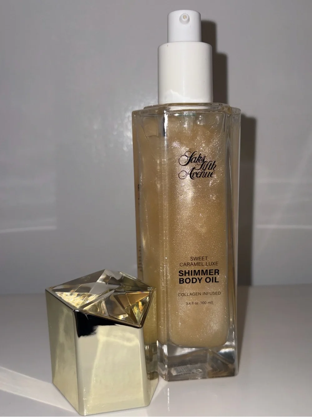 Saks Fifth Avenue Sweet Caramel Luxe Shimmer Body Oil (3.4oz/100mL) - New